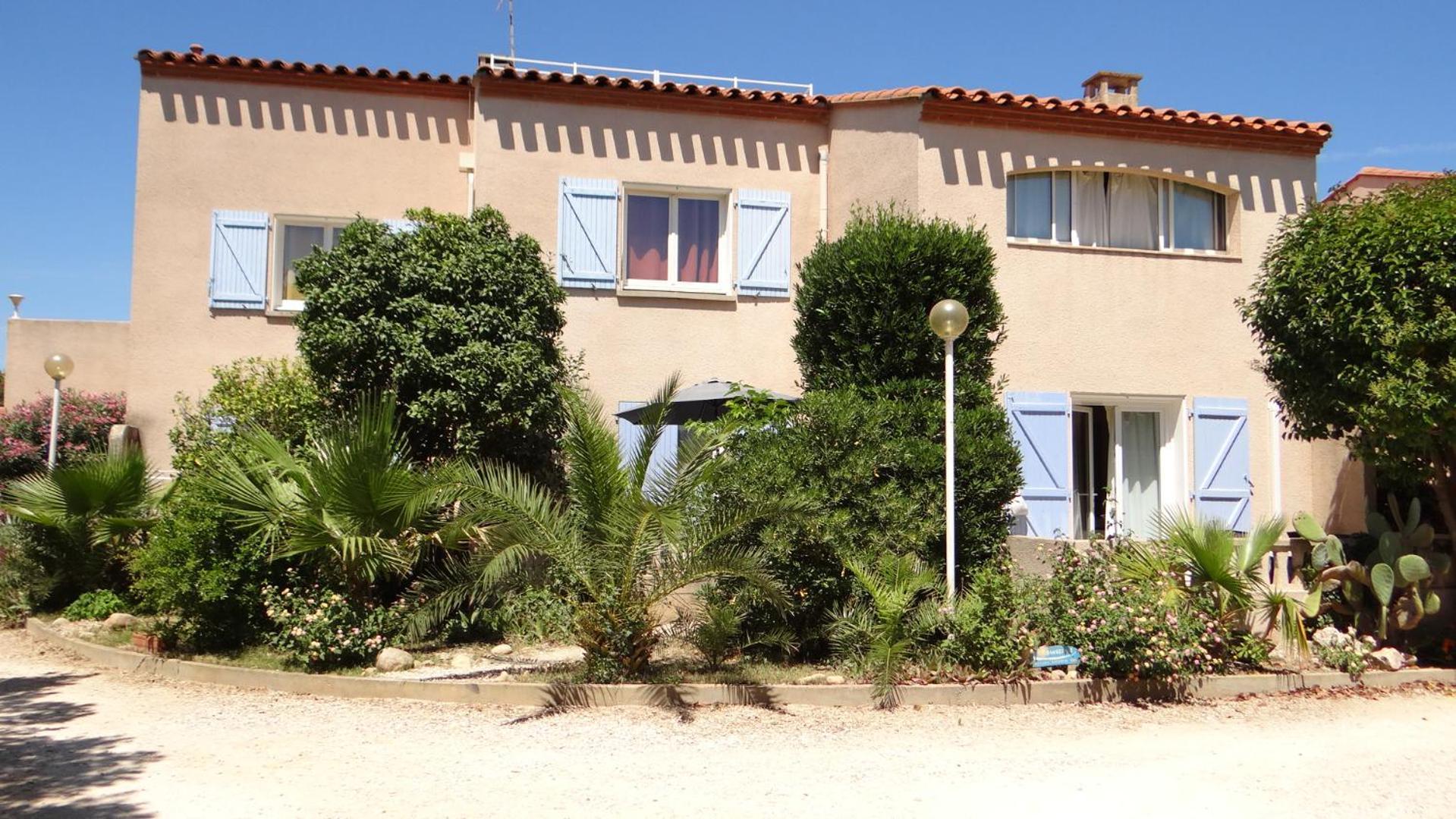 L'Orangeraie Apartment Claira Bagian luar foto